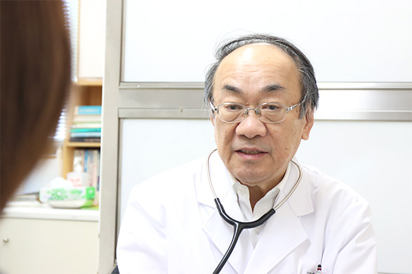 院長：消化器内科医